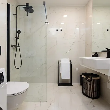 Zaria Luxury