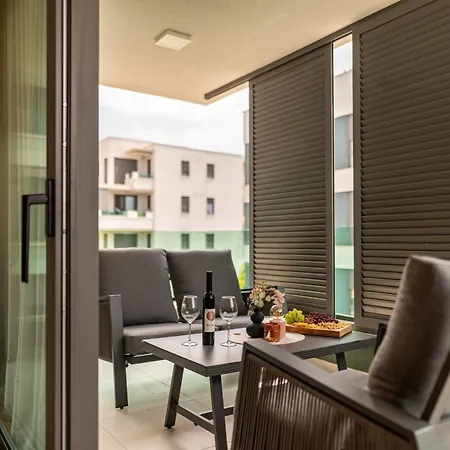 Zaria Luxury דירה
